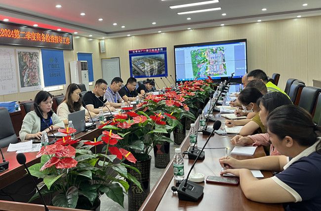 檢查反饋會(huì)現(xiàn)場(chǎng)。梁海燕攝（修圖）.jpg